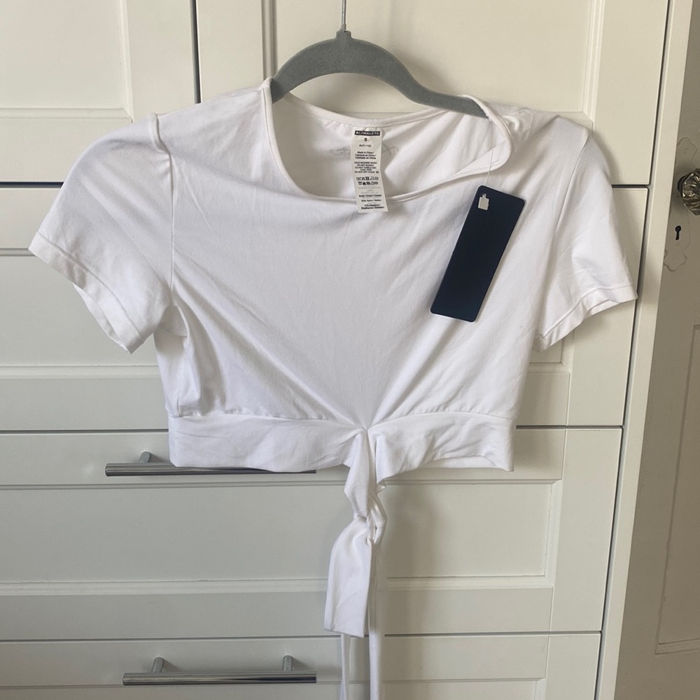 Alphalete Tie front top